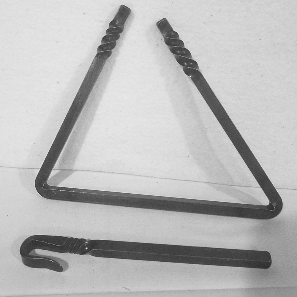Hand Forged wrought iron dinner call Triangle Striker twisted‎ ranch farm house